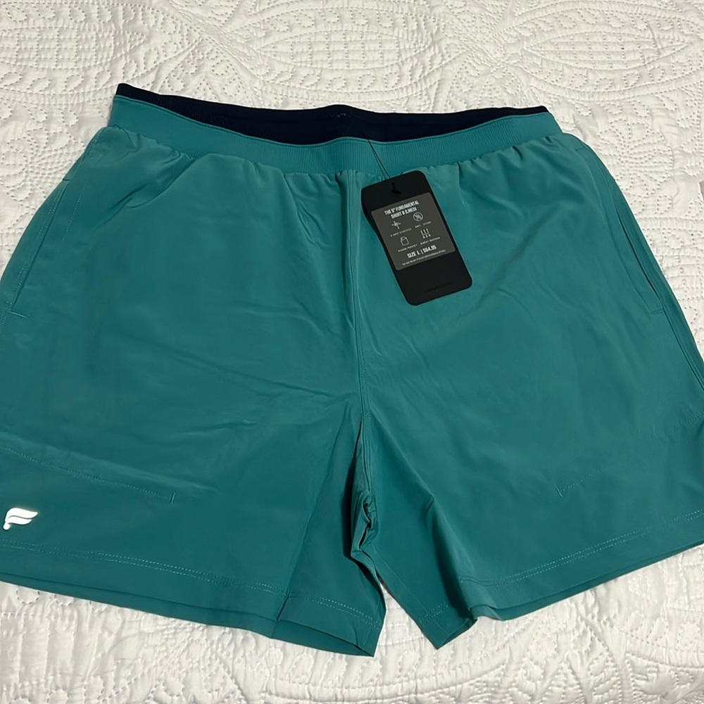 Fabletics NWT 5” Fundamental short II (lined)
